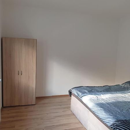 Schoene 2 Zimmer Wohnung Im Herzen Von غليسدورف المظهر الخارجي الصورة